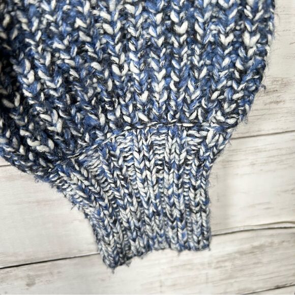 Revolve Majorelle Cardigan Cropped Scoop Chunky Knit Blue Sweater S - Picture 7 of 9